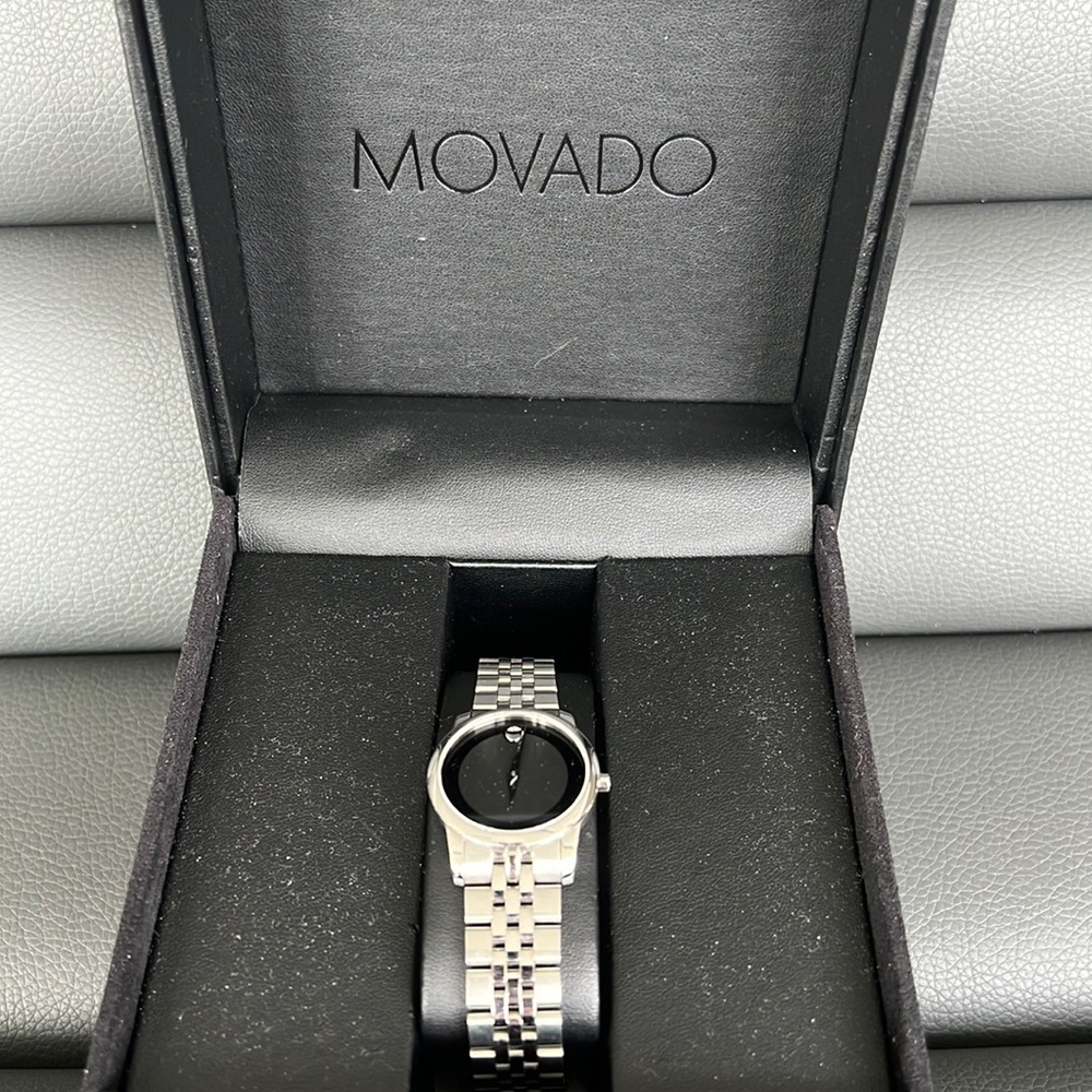 Movado Museum Black Dial Stainless Steel Watch 0606505- Brand New in BOX
